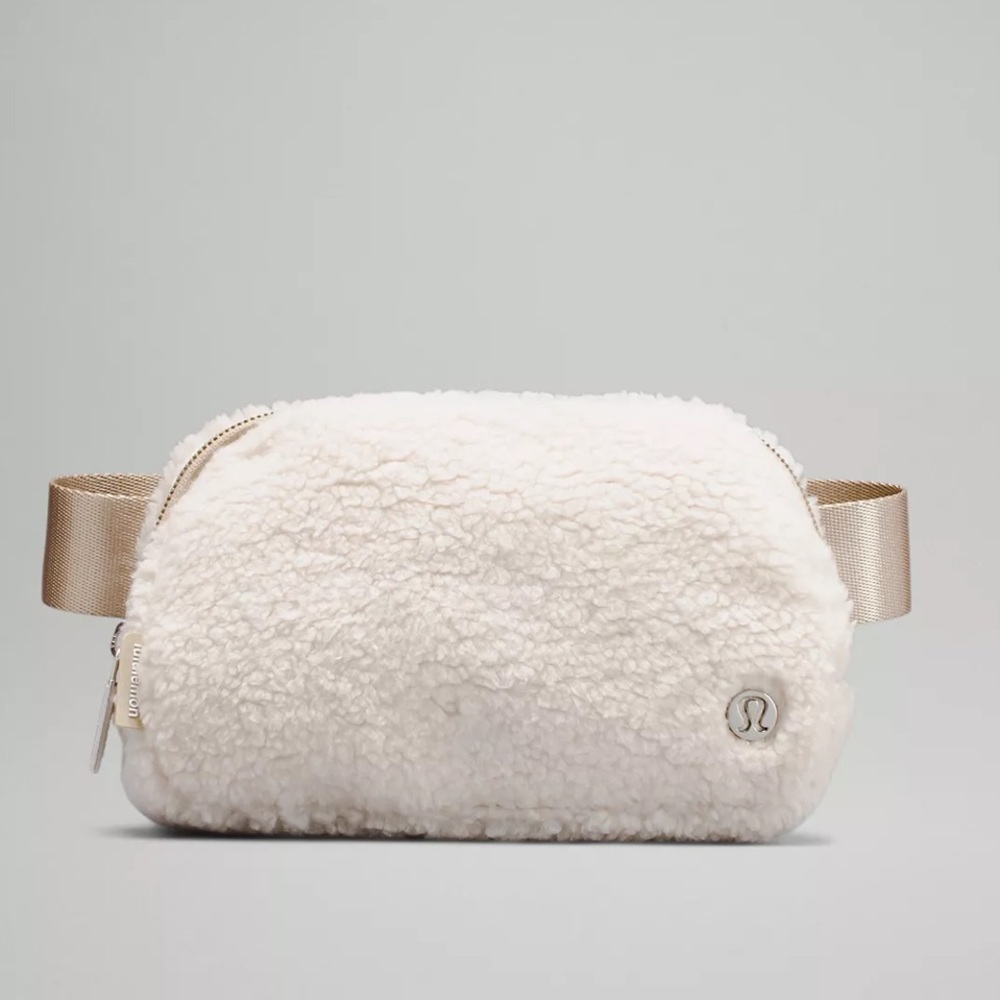 NIP Lululemon Everywhere Fleece Belt Bag